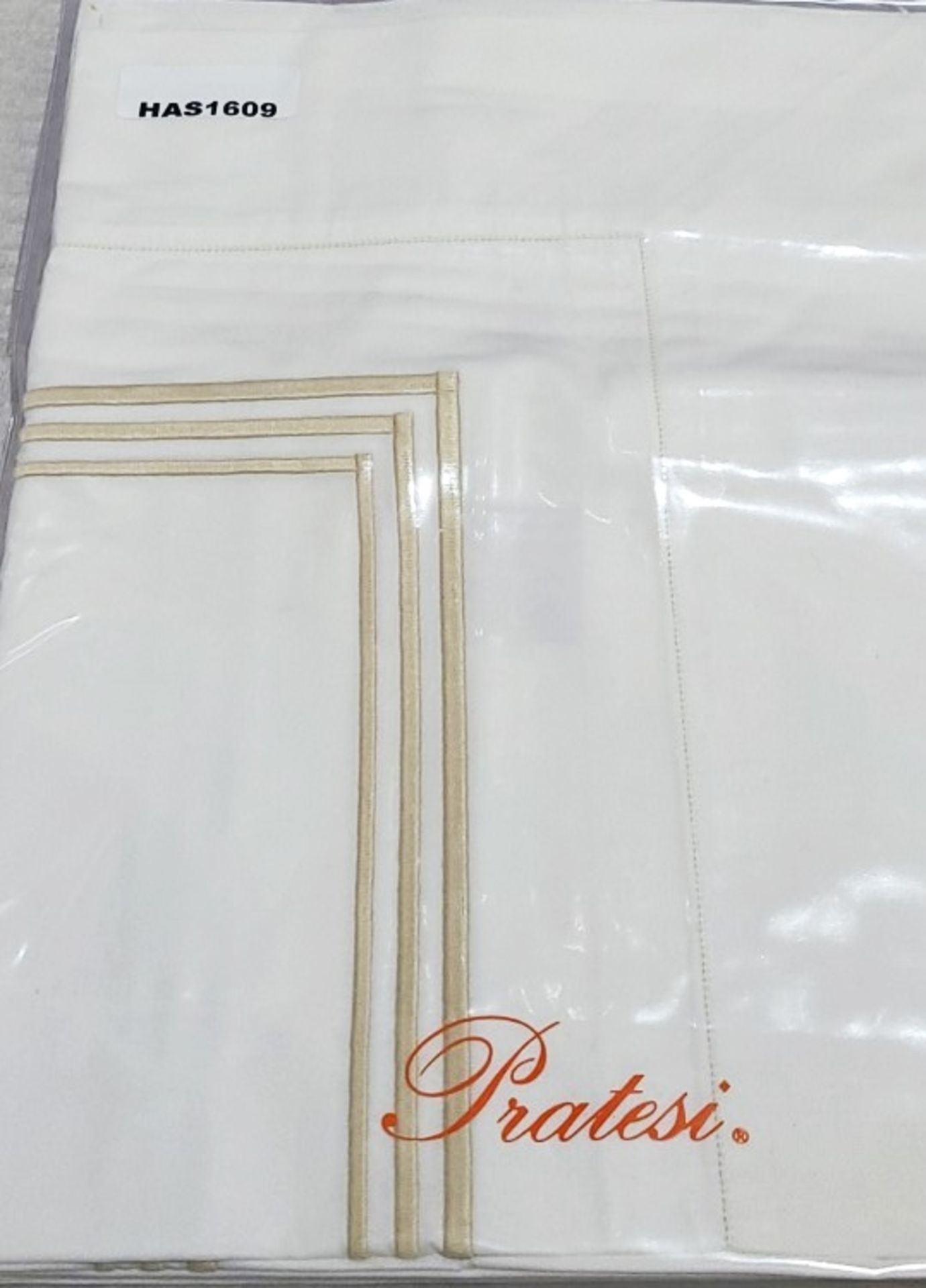 Set Of 2 x PRATESI GO3 Tre Riche Light Gold Embroidered Angel Skin Shams 50x75cm - Image 4 of 4