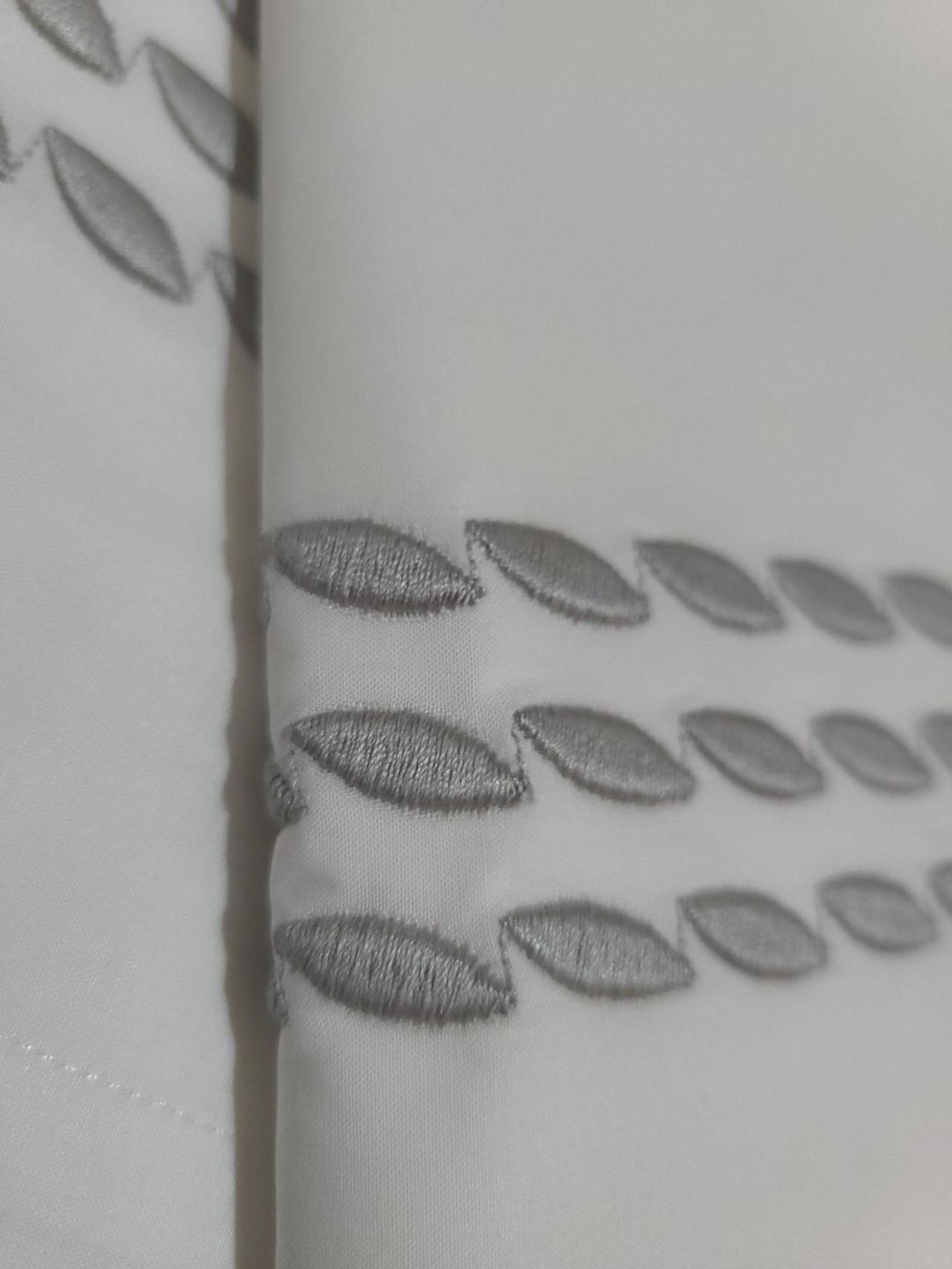 Set of 2 PRATESI Pioggia Embroidery Pillow Shaw 2 50x75cm- Original Price £570.00 - Unused Boxed - Image 2 of 6