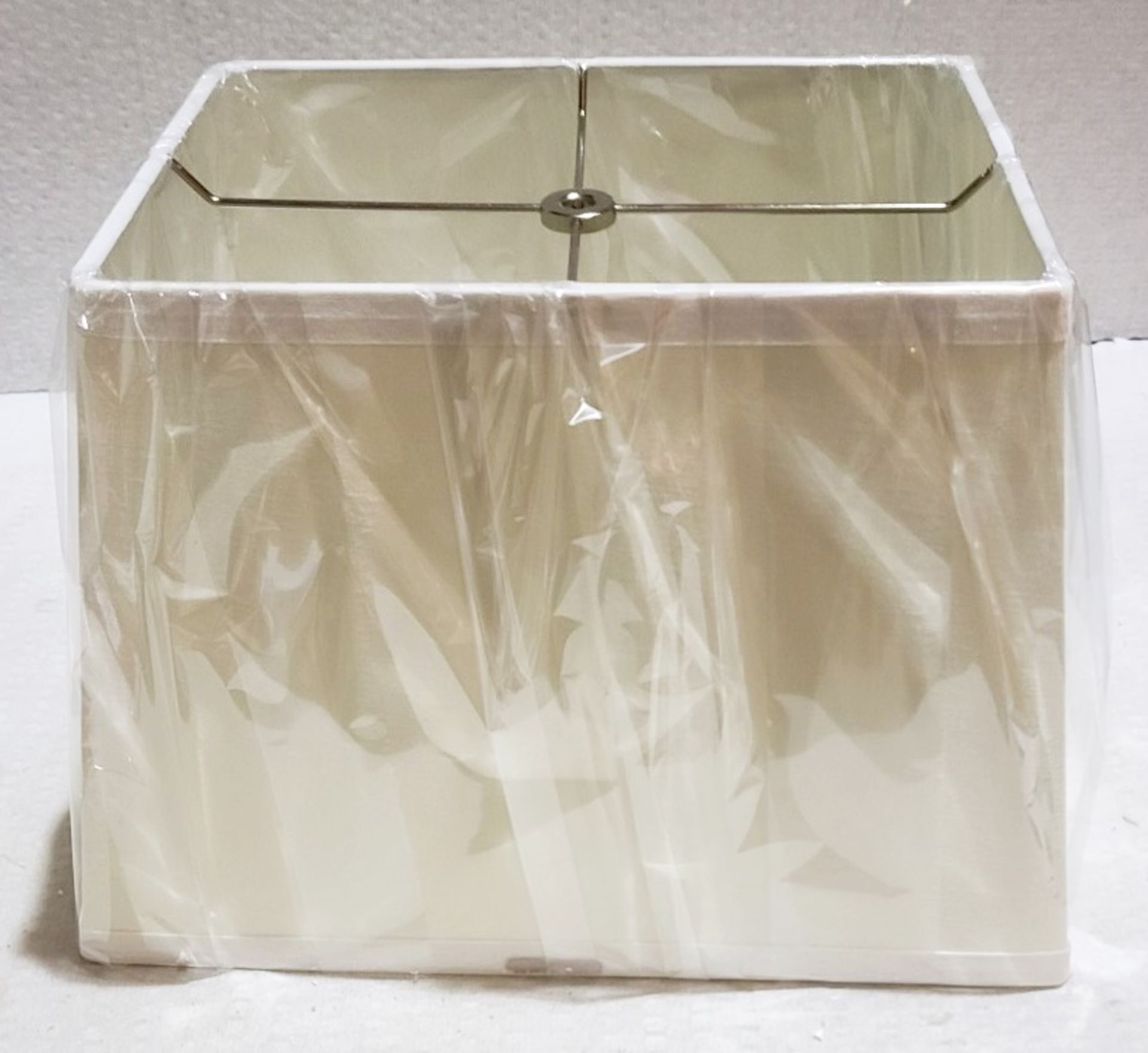 1 x BLUESUNTREE Art Deco Clear Crystal Urn Lamp With Rectangular Beige Shade 62 cm - Image 9 of 11