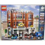 1 x LEGO Creator Expert 10264 Corner Garage And Vet Clinic Set with 6 Minifigures - RRP £260.00