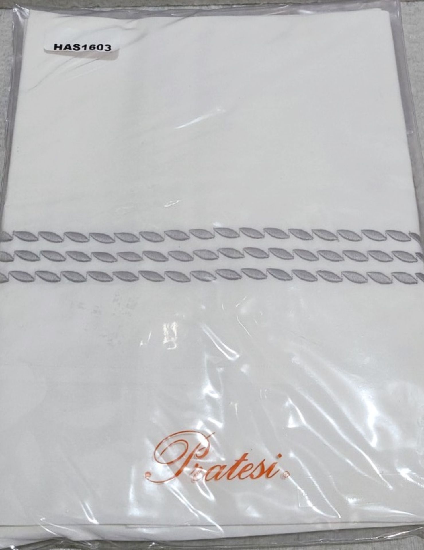 Set of 2 PRATESI Pioggia Grey Embroidery Pillow Shaw 2 50x75cm- Original Price £570.00 - Image 5 of 6
