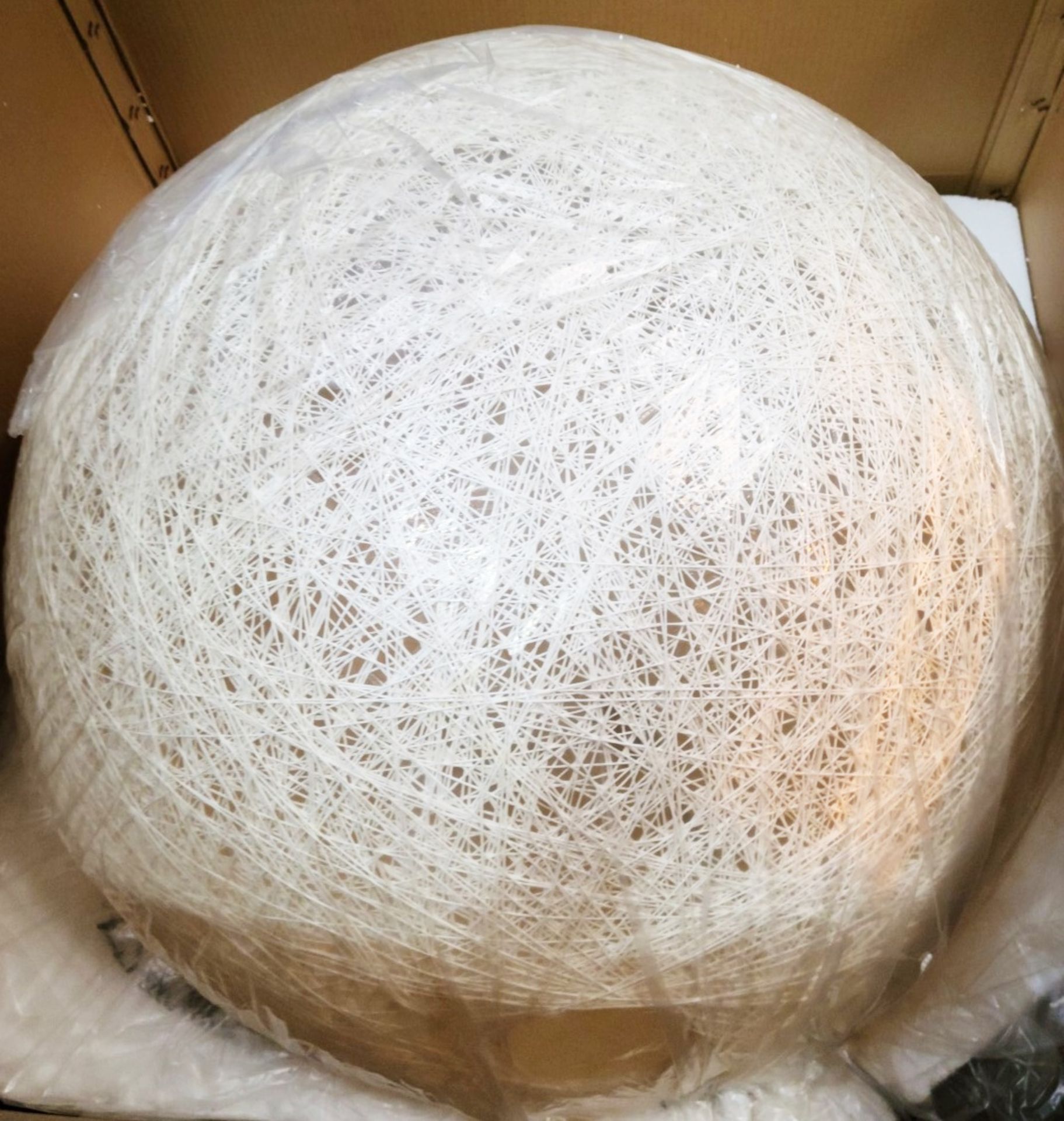 1 x BLUESUNTREE Elegant 88cm Off White Woven String Resin Nest Ball Pendant Lamp Wired For Mains - Image 4 of 6
