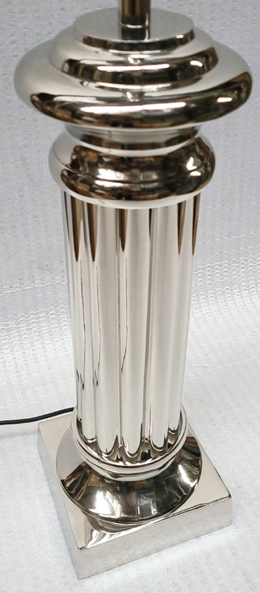 1 x BLUESUNTREE Chrome Corinthian Column Table Lamp Standing On A Sturdy Square Base - Image 4 of 6