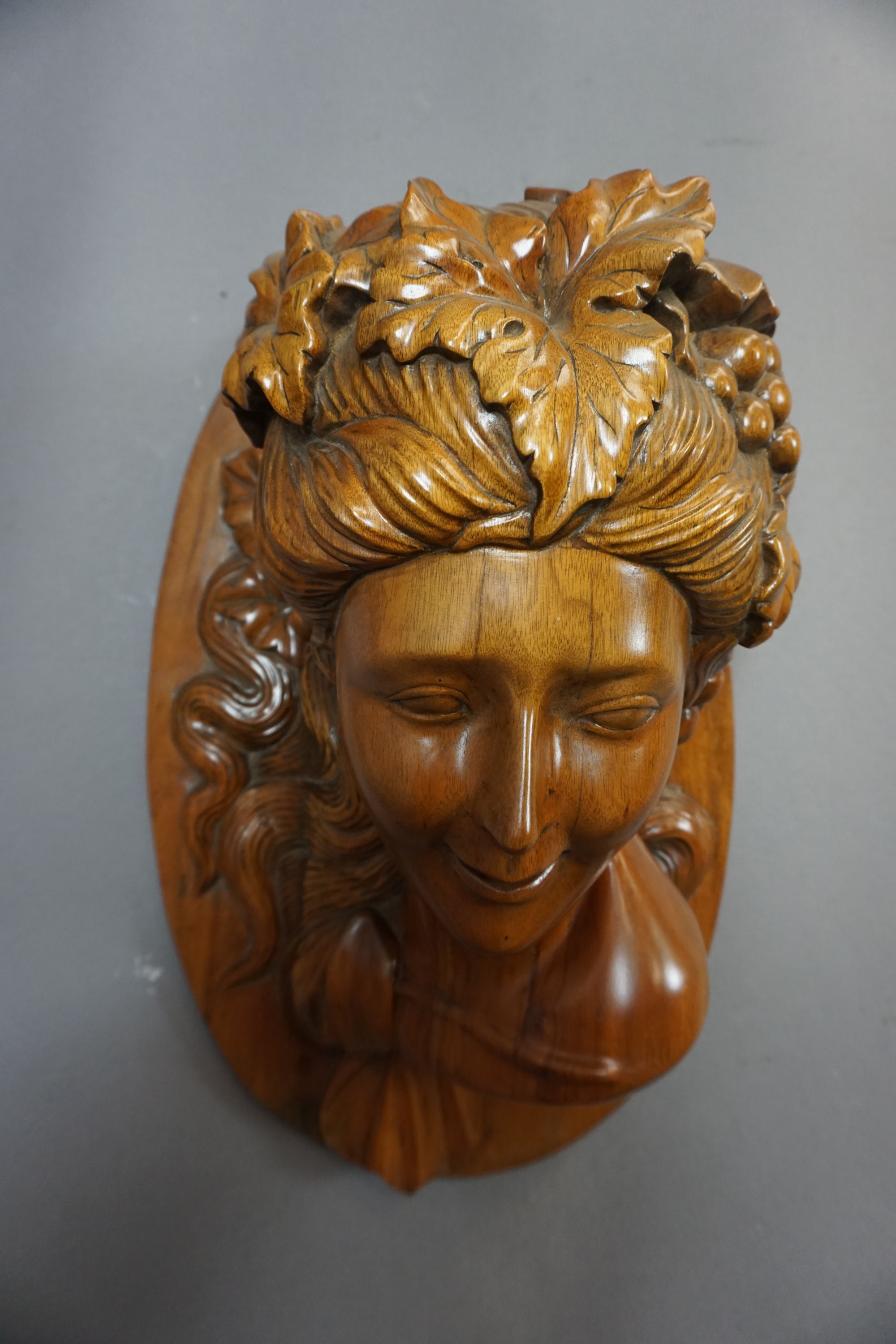 Decorative sculpture in wood H50x31