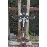 Crucifix in cast iron H150x78