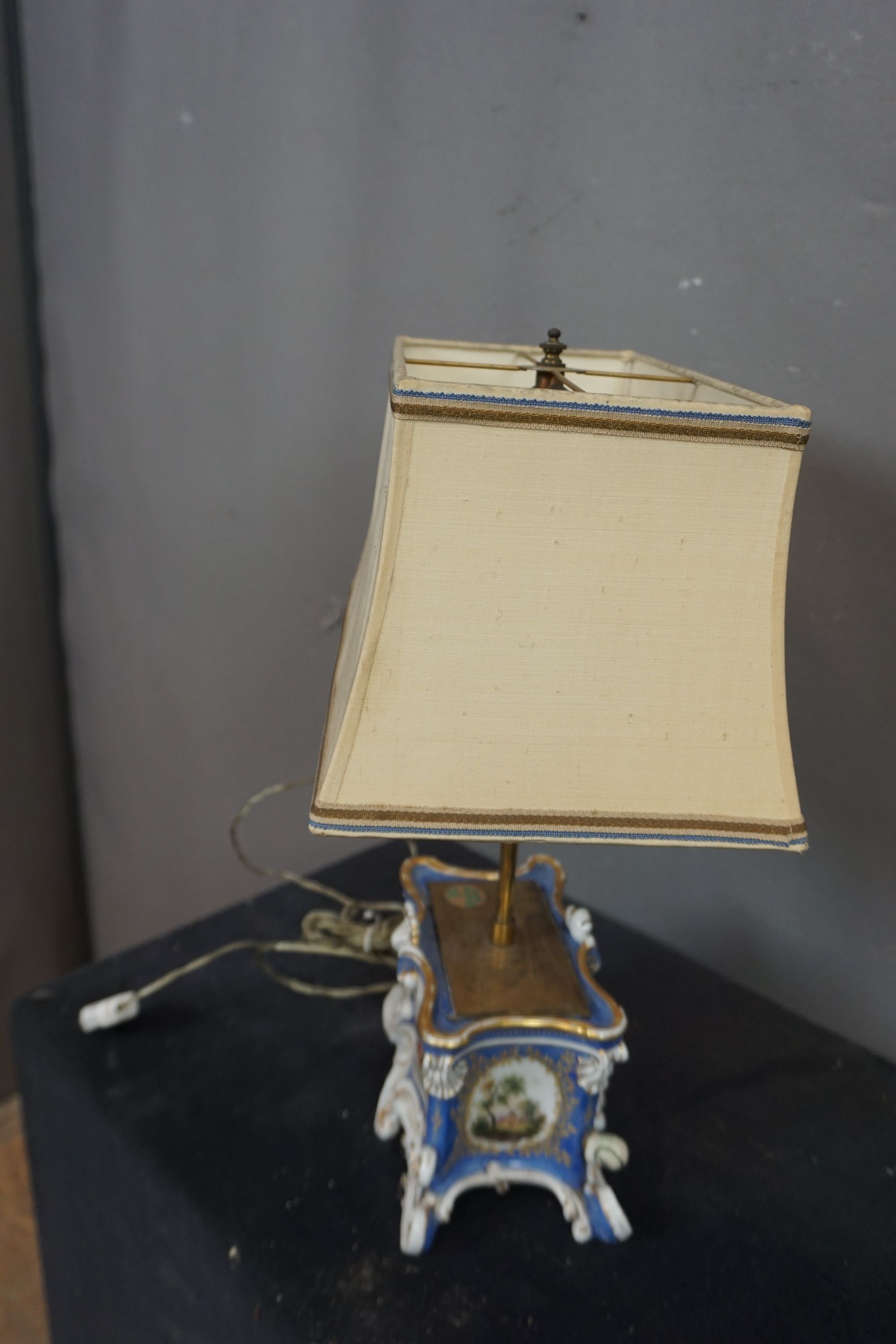 Standing lamp H45x35 - Image 2 of 2