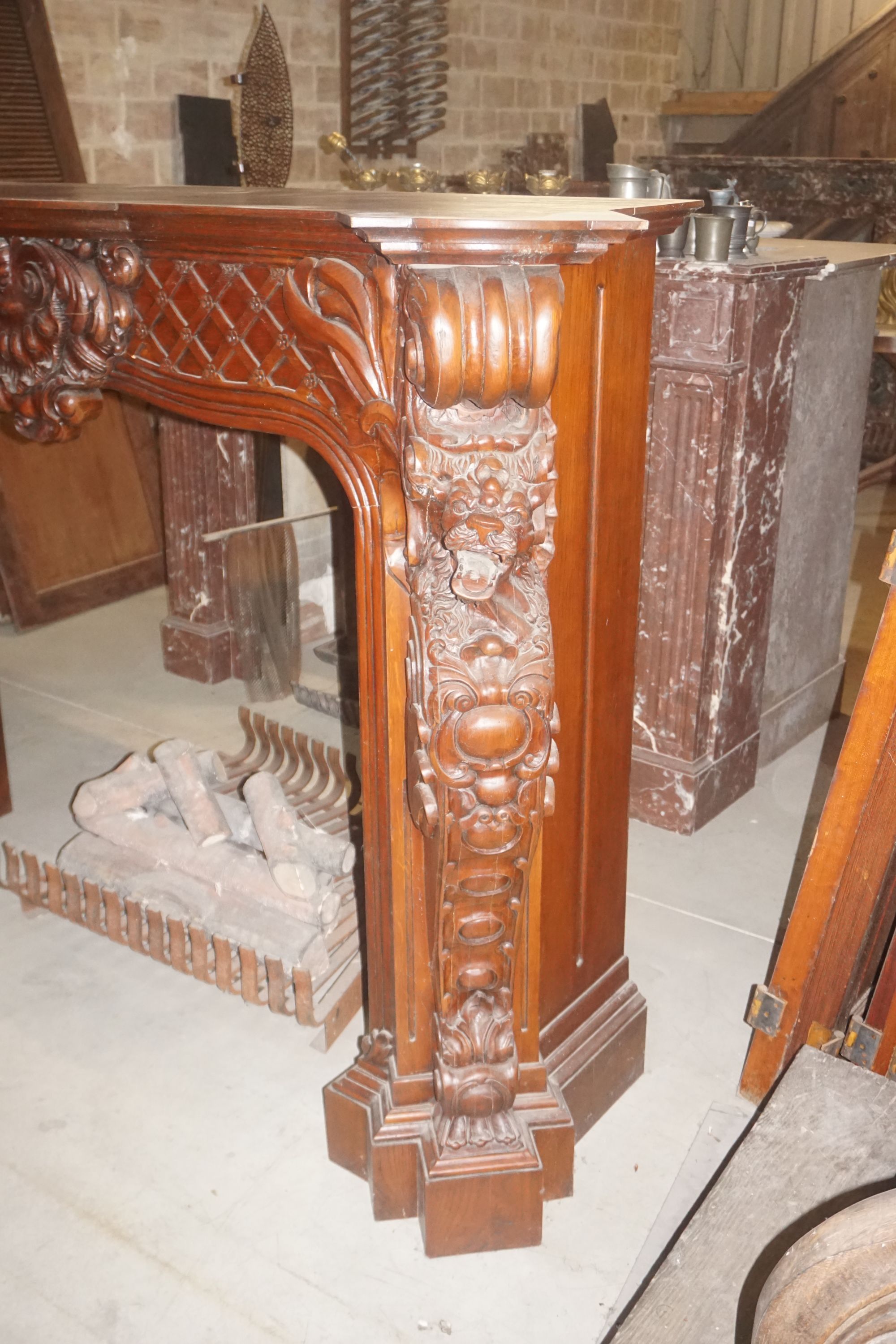 Sculpted fireplace in wood H135x200x62 - Image 3 of 3