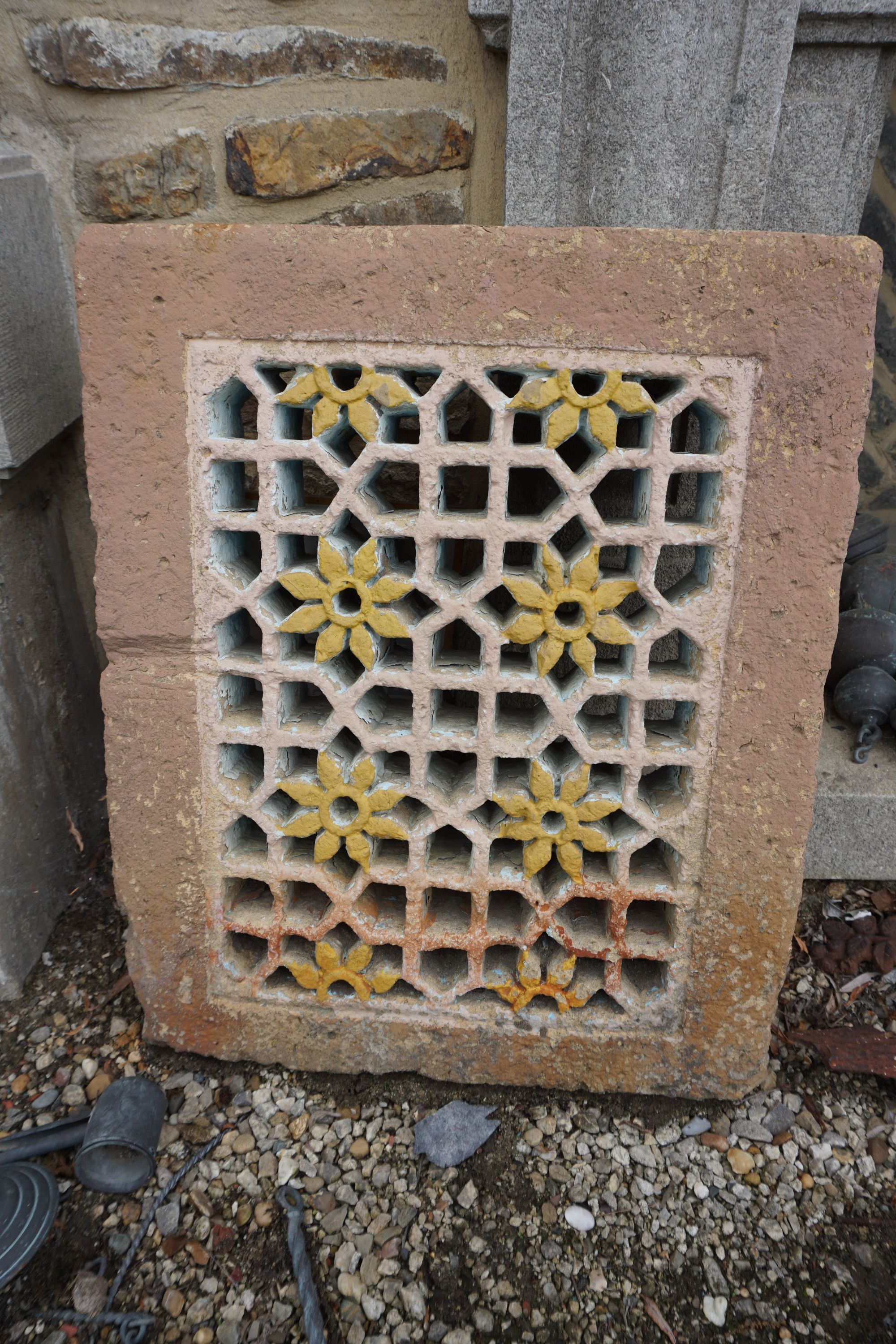 Architectural ornament in sandstone H61X50