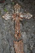 Crucifix in cast iron H88x54