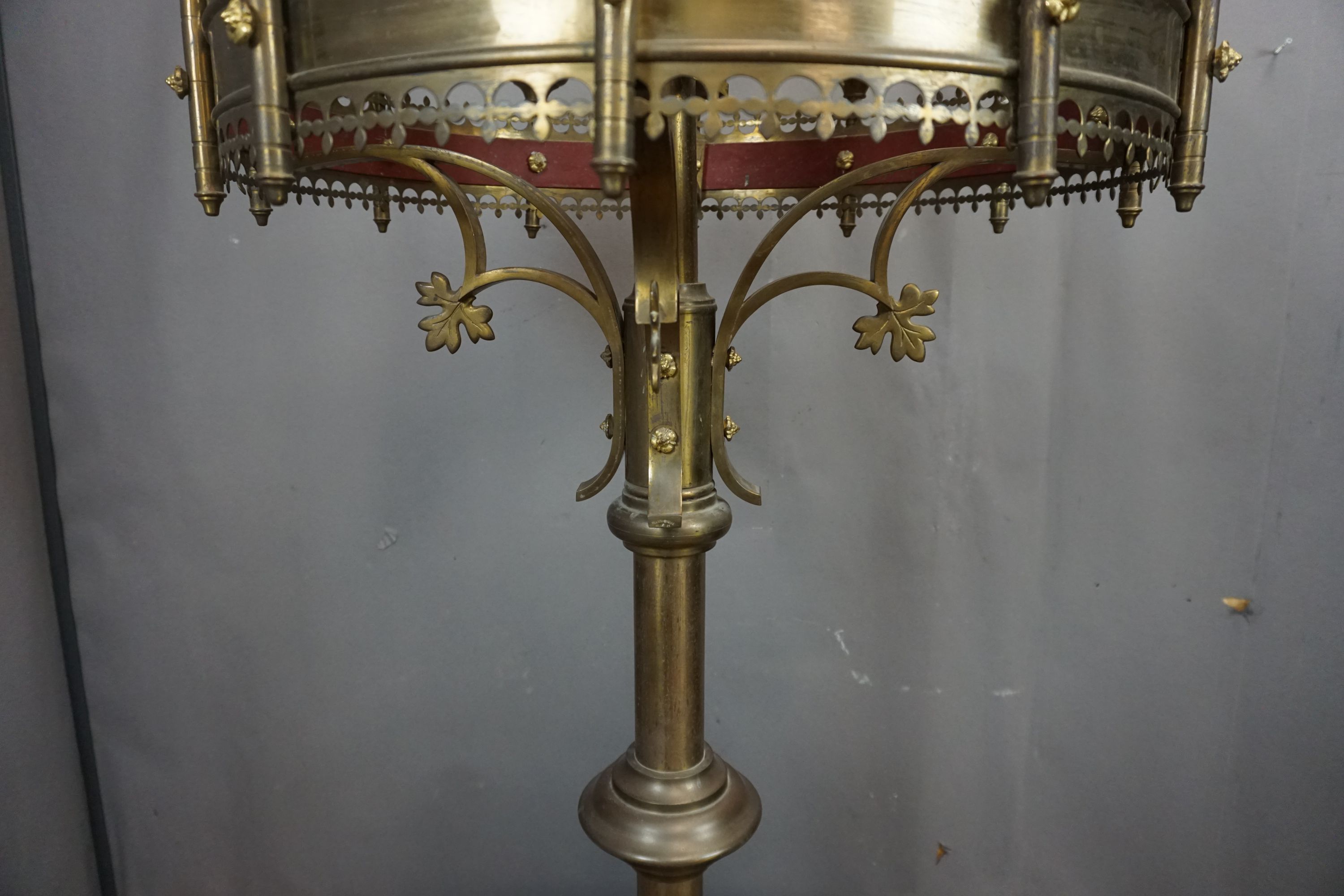 Monumental neogotic candlestick in copper and bronze 19th H170 - Image 3 of 5