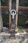 Crucifix in cast iron H157X78