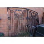 Double gate in wrought iron H240x280
