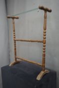 Rack in wood H76x58