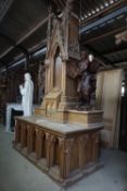 Monumental Neogothic altar in Oak H800x255x140