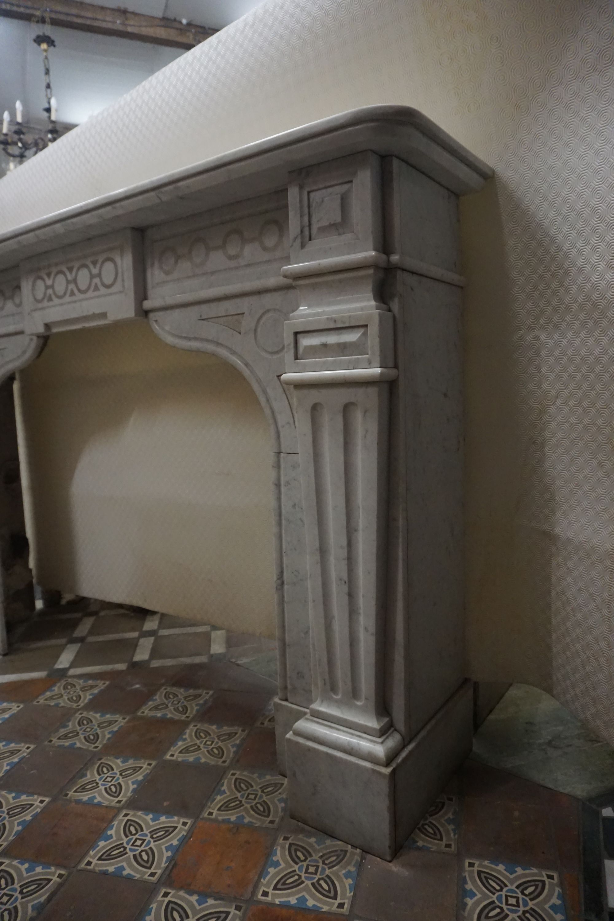 Fireplace in white marble, art deco h112x169x36 - Image 2 of 2