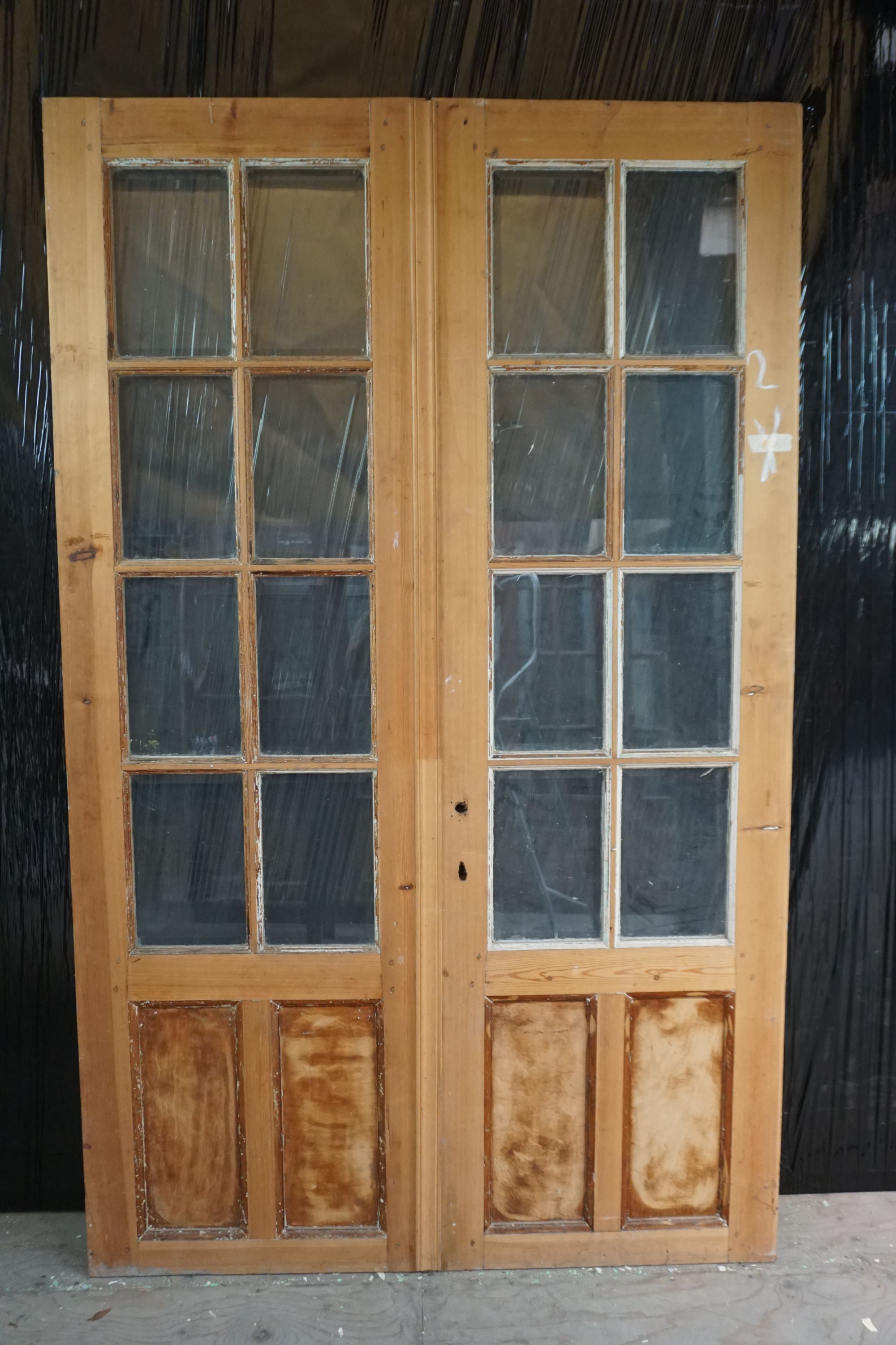 Double door with cut glass H208x128