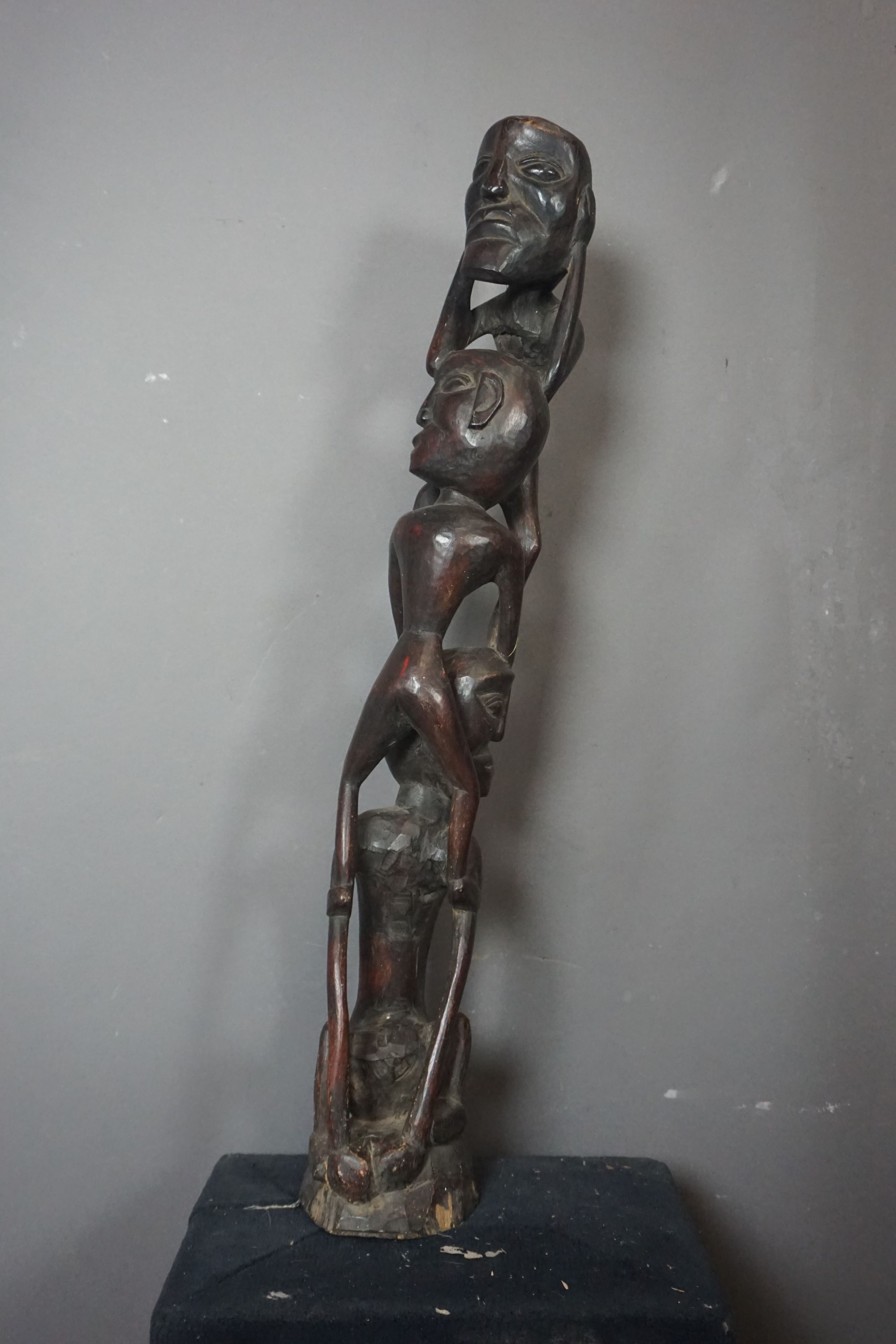 Africa, tribal art sculpture in wood H71