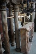 Couple columns with foot and capital in wood H277