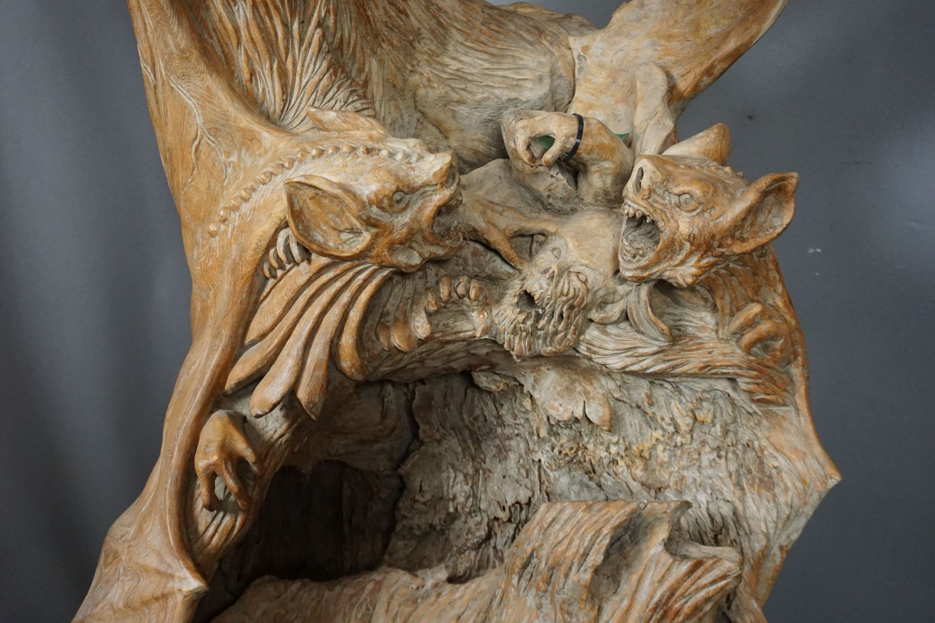 Exceptional sculpture with bats in wood (teak) H175x100x90 - Image 2 of 5
