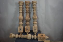 Lot Balusters in Hout H 96