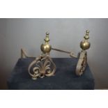 Paire of andirons in wrought iron and copper H37x22x39