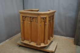 Part of pulpit in wood H110X100X103