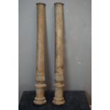 Couple of decorative columns in wood H107