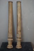 Couple of decorative columns in wood H107
