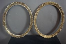 Couple round frames in wood H58x46