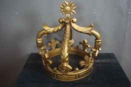 Decorative crown in wood H52X44