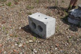 Pump stone in bluestone H27X50X37