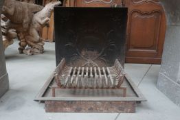 Fireplace set in wrought iron and cast iron H80x80x70