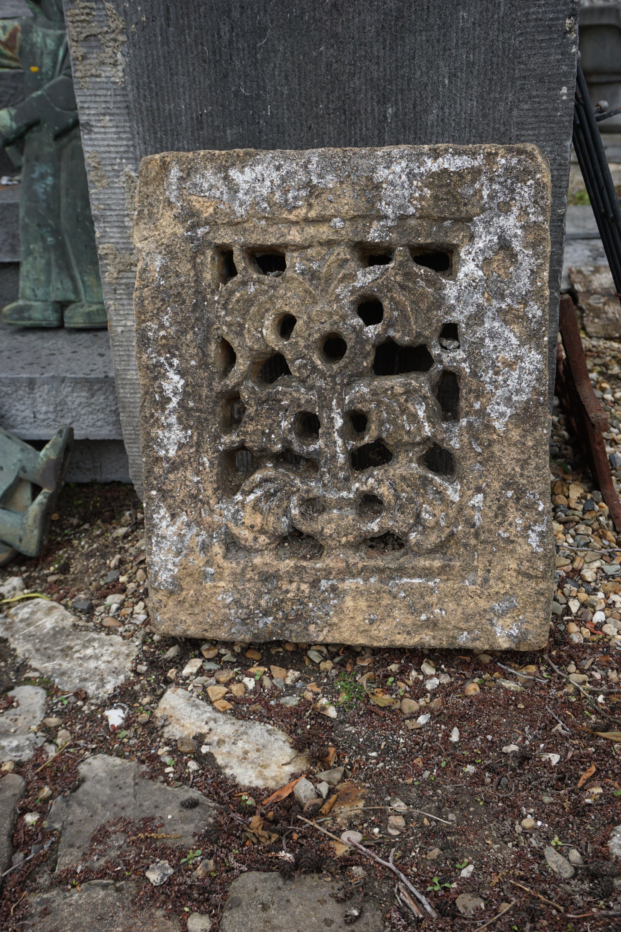 Architectural ornament in sandstone H43X35