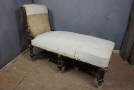 Unusual sitting bed in wood 19th H110x75x155