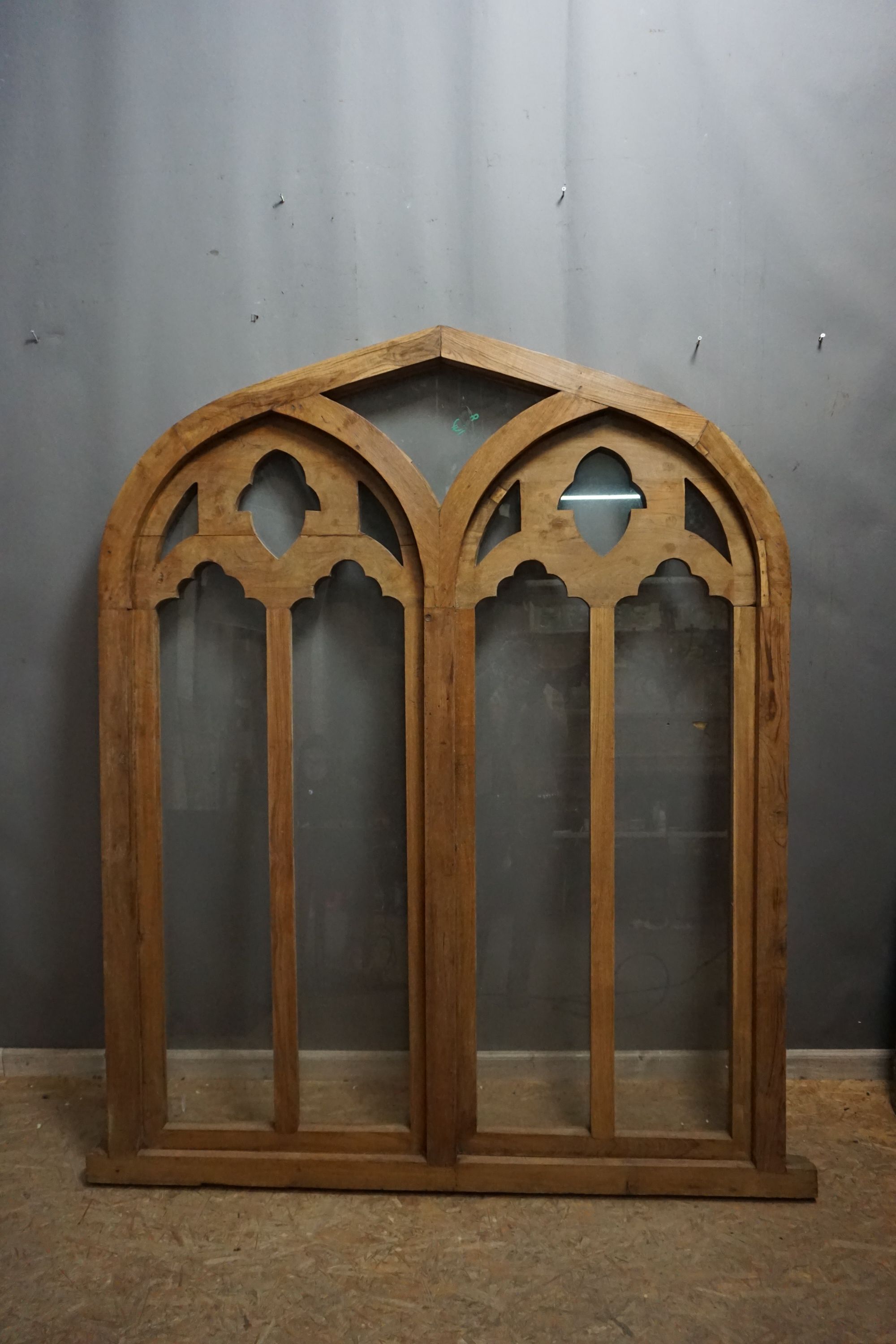 Neogothic, window in wood H175X138 - Image 3 of 3