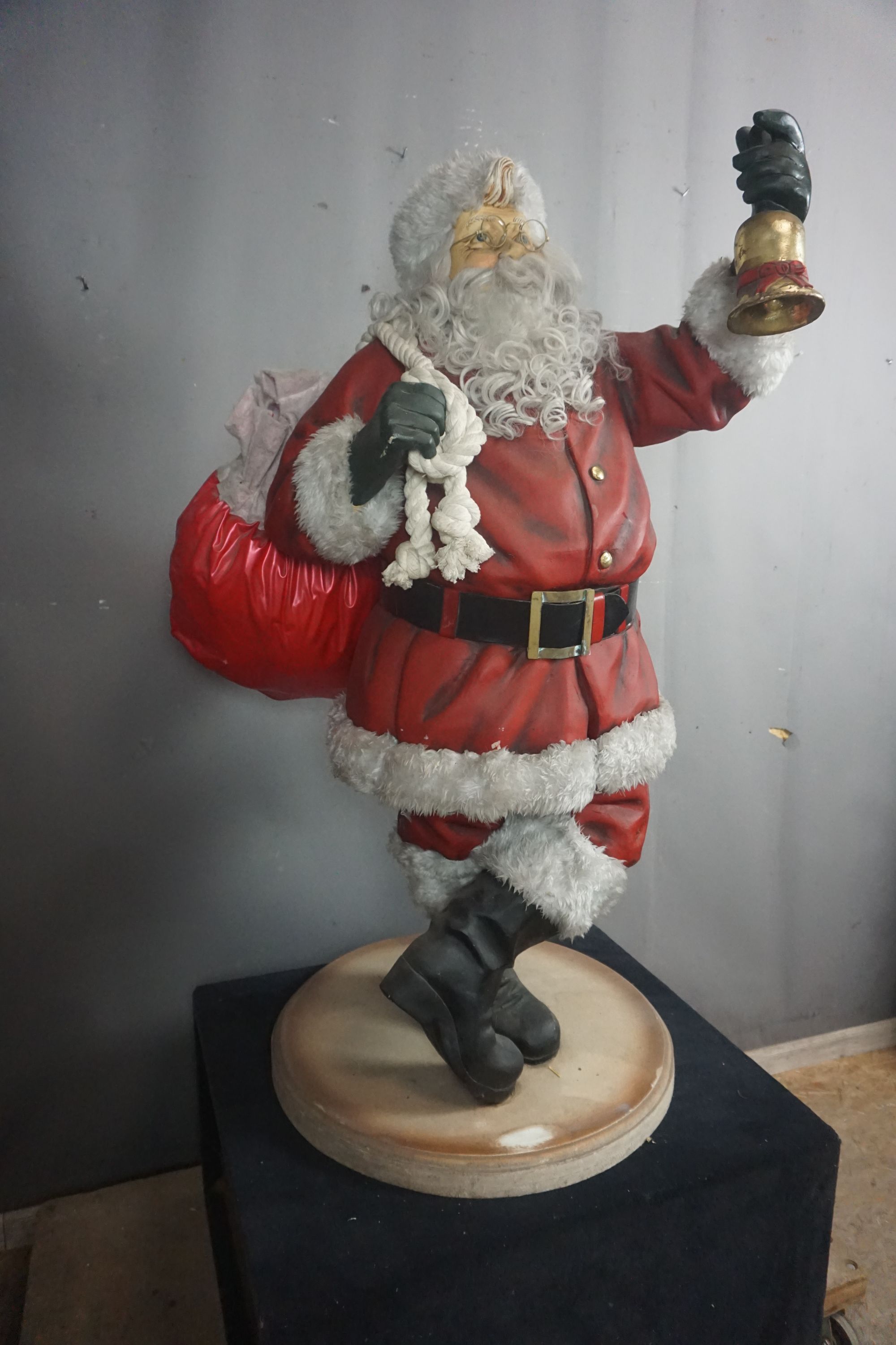 Santa Claus in Polyester H125 - Image 3 of 3