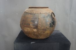 Decorative pot in iron H41x48