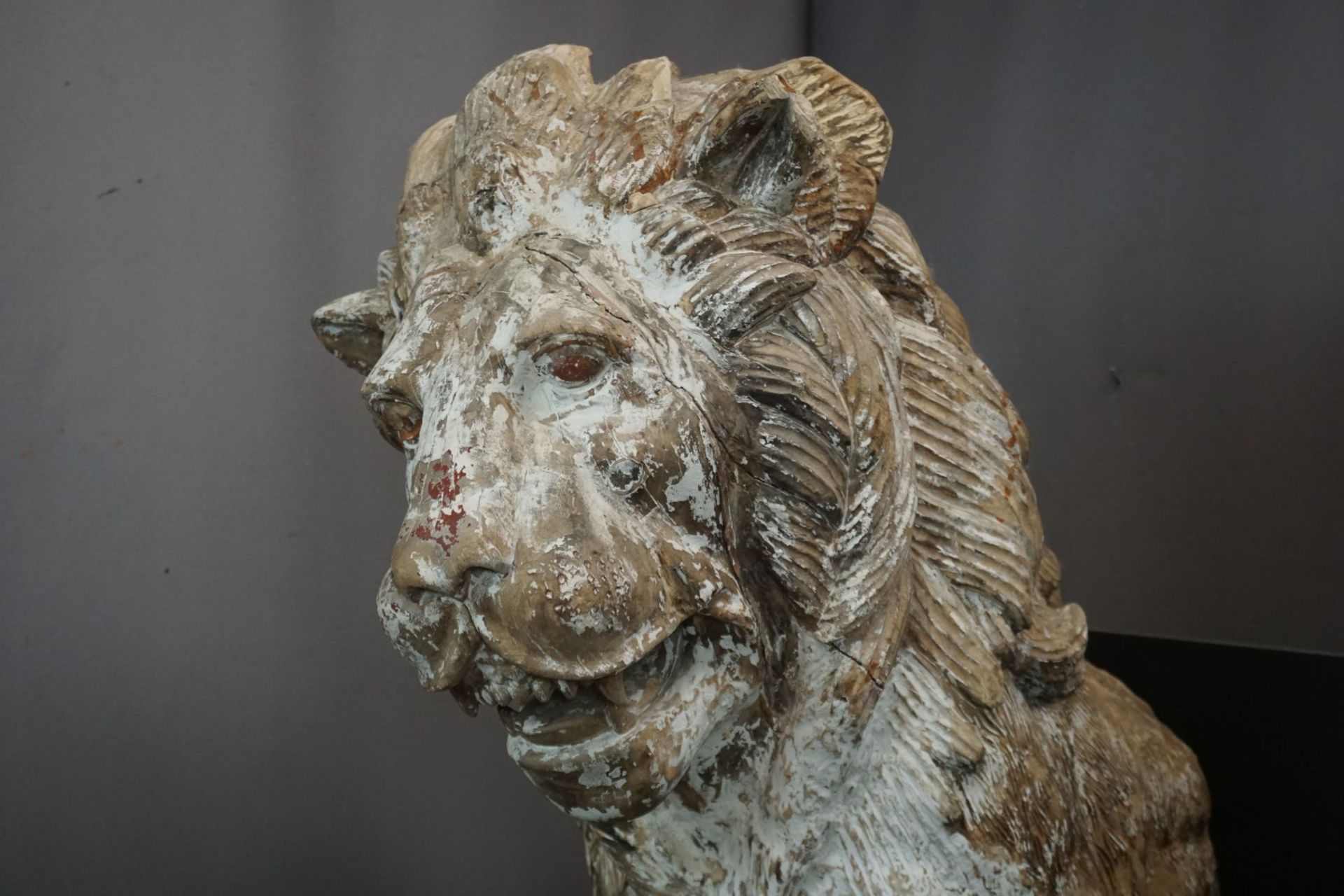 Paire of lions in wood, architectural 17th? (Amsterdam) H165x65x92 - Image 7 of 11