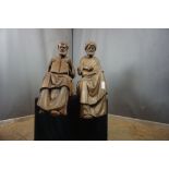 Couple Flemish neogotic sitting sculptures in wood 19th H70x30x45