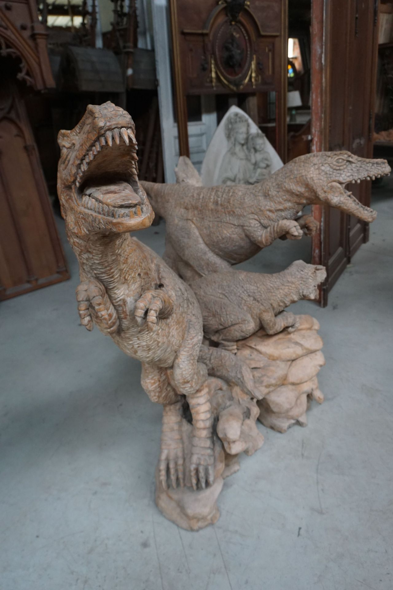 Unusual sculpture of dinosaurs H145x220x130 - Image 5 of 7