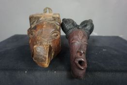 Africa, couple of sculptures
