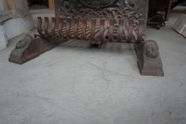 Fireplace in cast iron and wrought iron H55