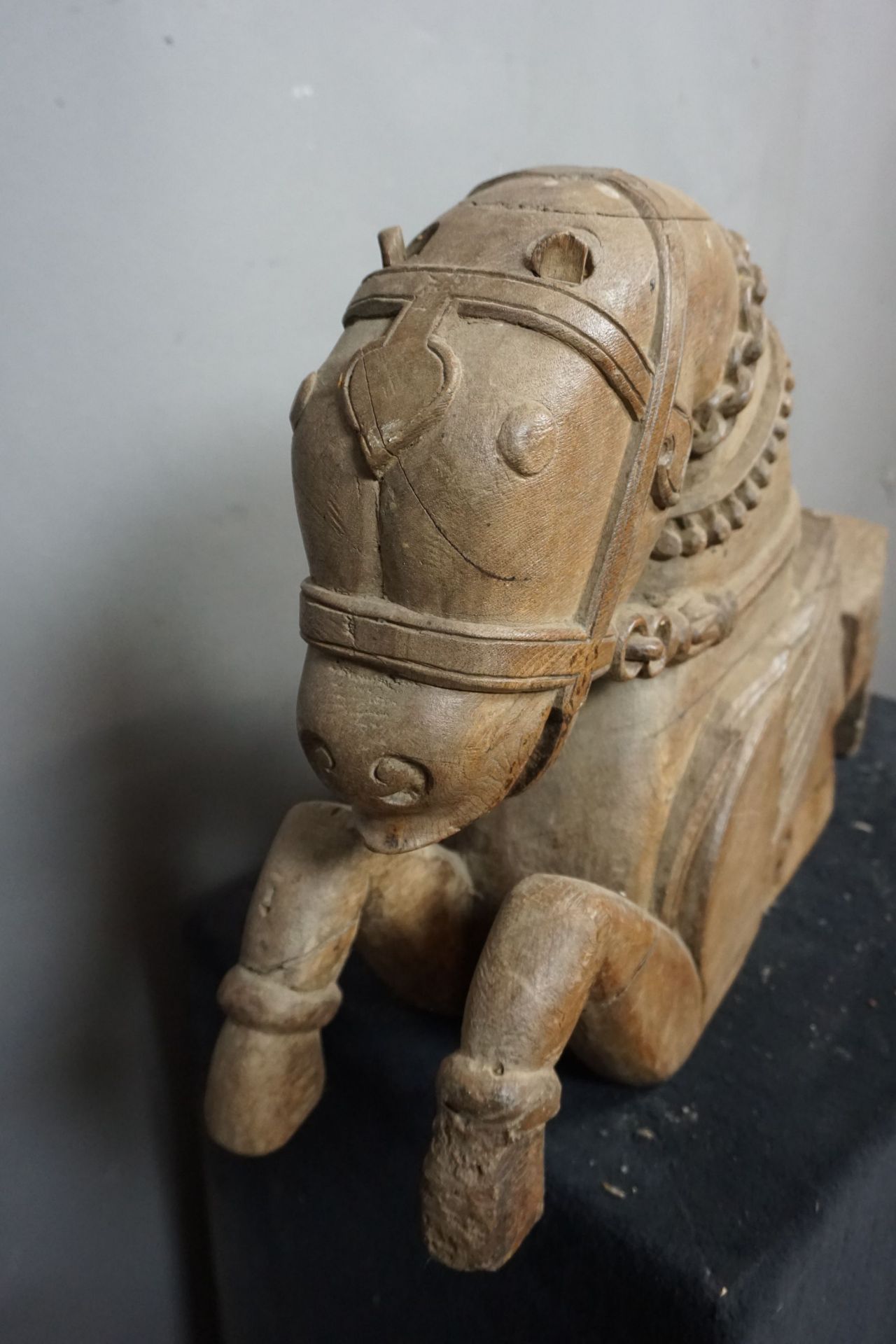 Decorative ornament in wood, India H45x16x82 - Image 2 of 2