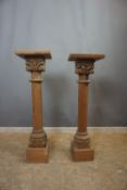 Paire of pedestals in wood H90