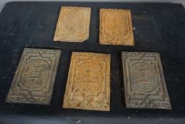Lot (5) fire tiles in cast iron H15.5x11