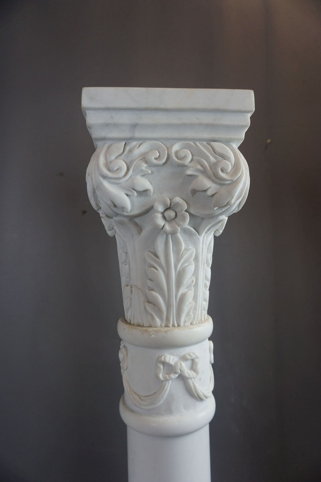 Paire of columns with capital in marble H180 - Image 2 of 3