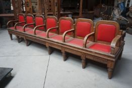 Monumental vintage couch in Oak H95x355x94
