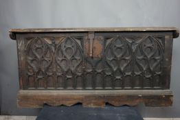 Neo-gothic, suitcase in oak 19th H58x117x43