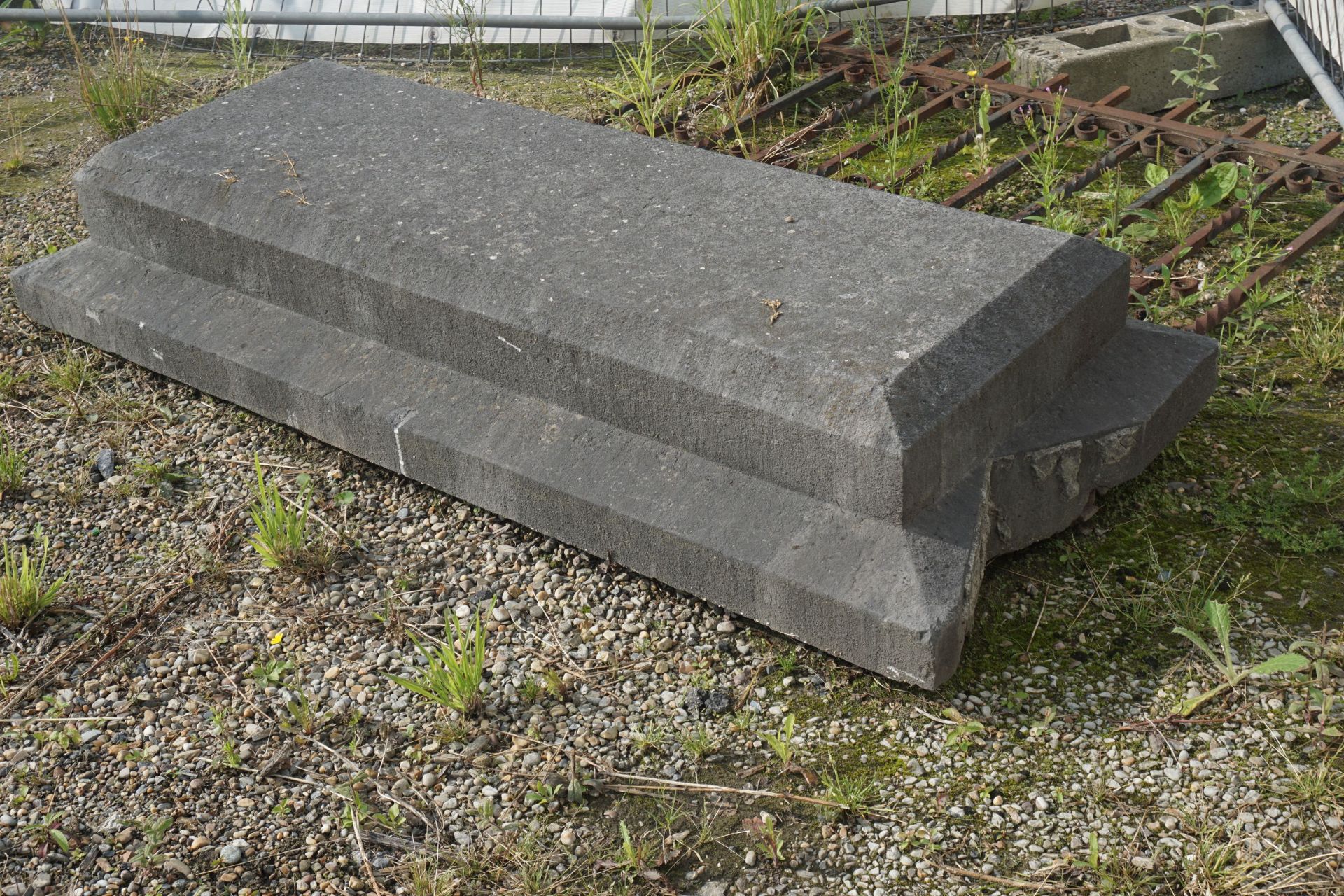 Cover stone in bluestone H31x180x75