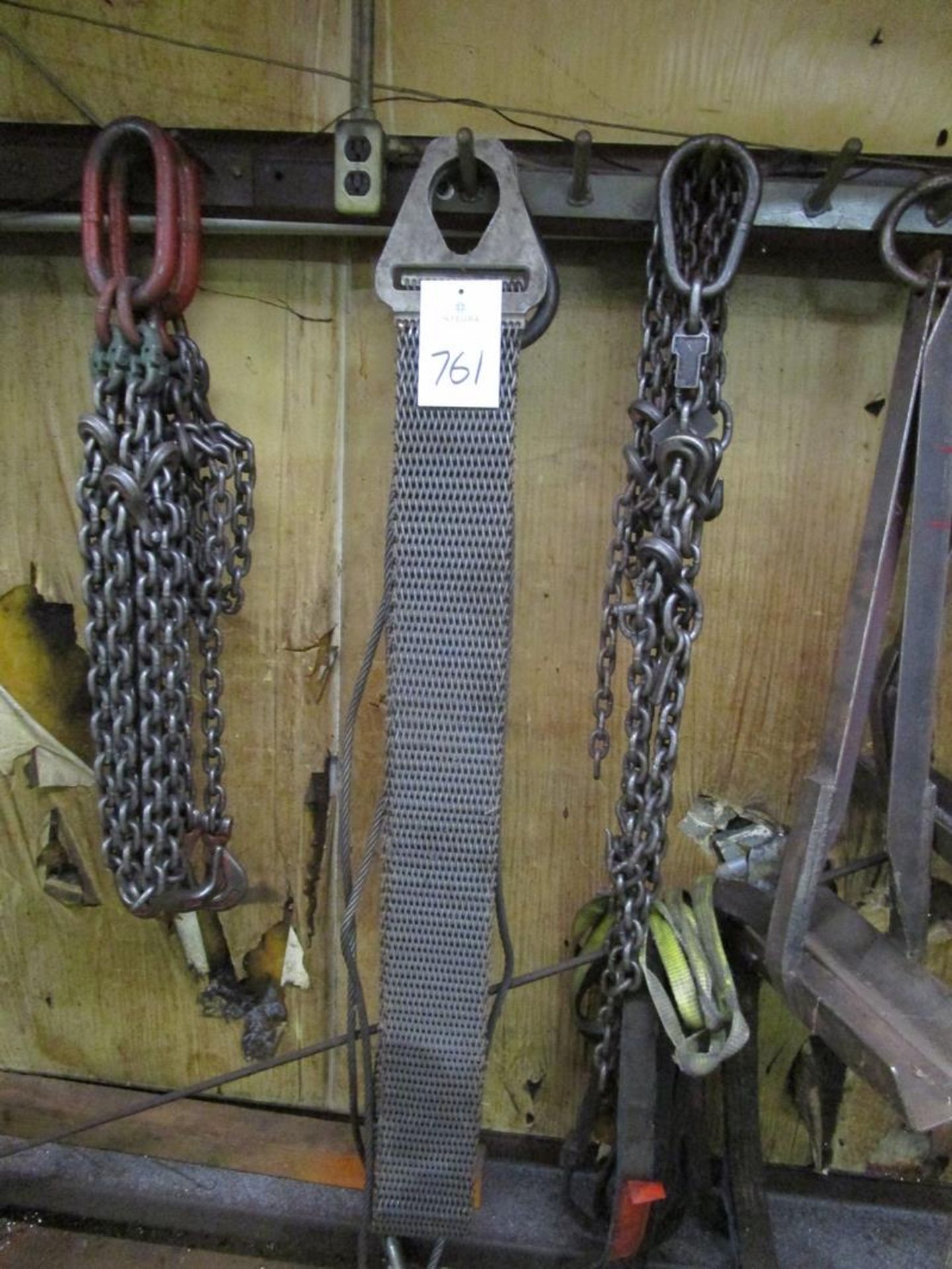 Chain Mail Lifting Sling and 5/8" Cable Quad Leg Chain